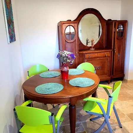 Holiday home La Glycine Dun